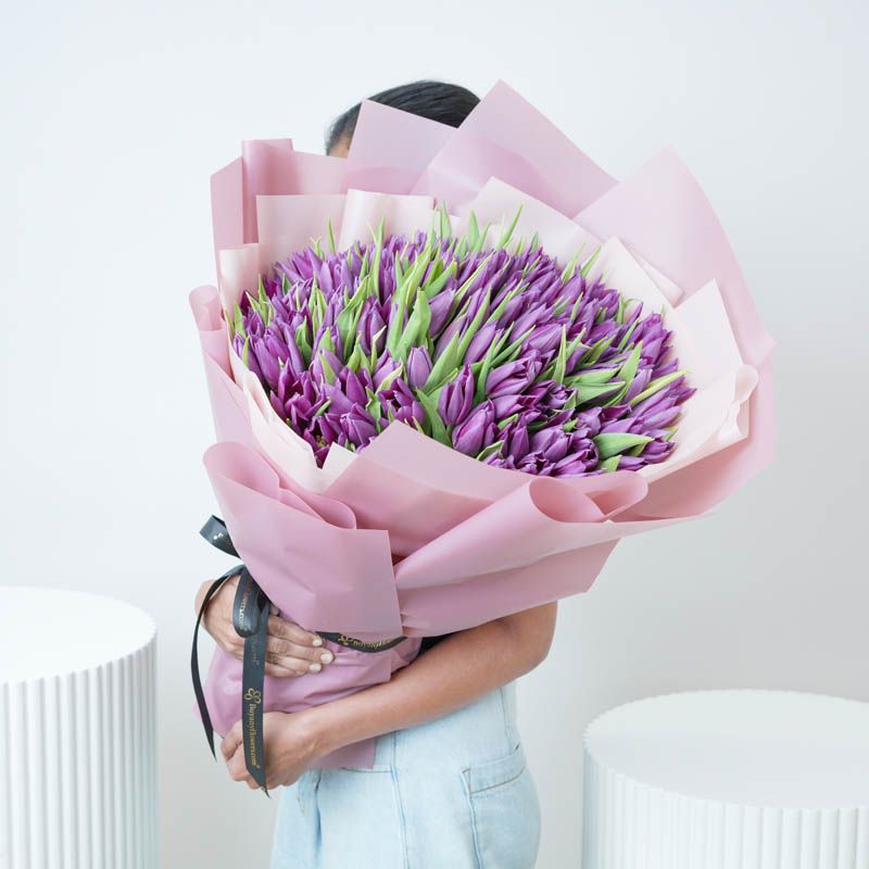 Purple Beauty 101 Tulips Bouquet thumbnail 2