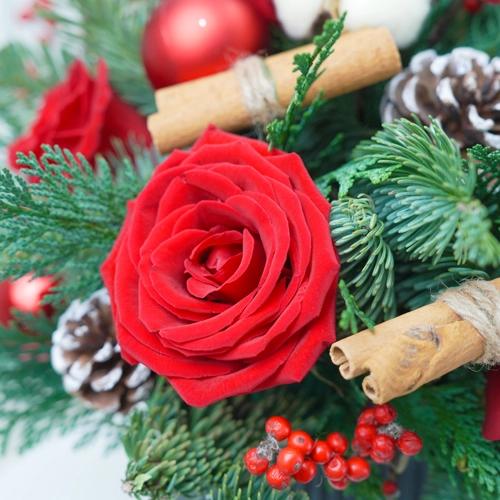 Noel Red Roses Vase thumbnail 3