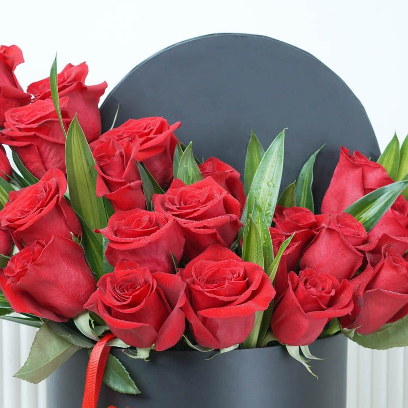 My Love Box 25 Red Roses thumbnail 3