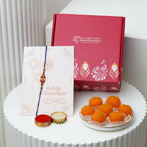 kundanrakhiwithmotichoorladdu_f3474d.webp