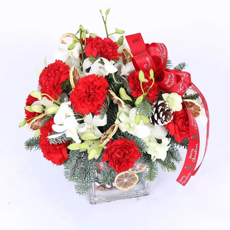 Christmas Flower Arrangement thumbnail 5
