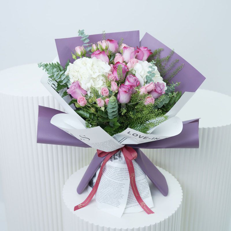 Dazzling Flower Bouquet 1