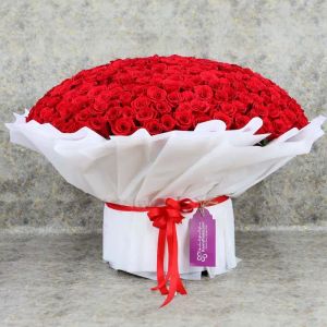 grandlovebouquet401redroses_25ccb2.webp