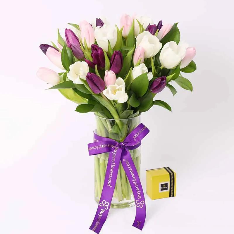 painted-skies-30-tulips-vase-and-deluxe-patchi-chocolates_1.webp