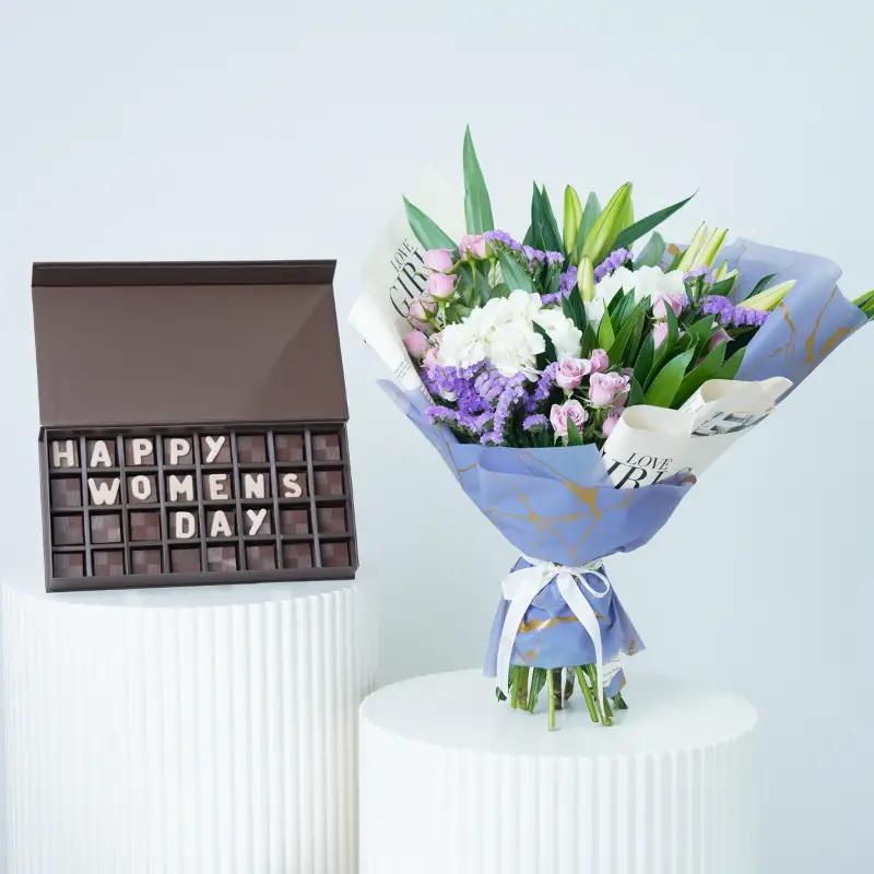 Ivory Lilac Bouquet With Chocolate in Dubai