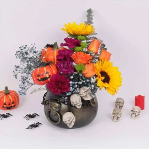 hellful-flower-arrangement_1.webp