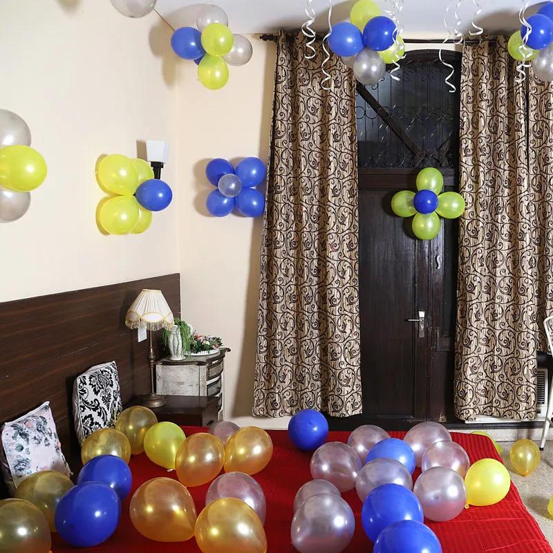 silver-yellow-n-blue-balloon-decor_1.webp