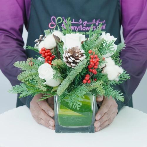 Snow White Centerpiece - Flowers gift from Buy Any Flowers Dubai in Al Quoz Industrial Area 4, Dubai, UAE - image 2