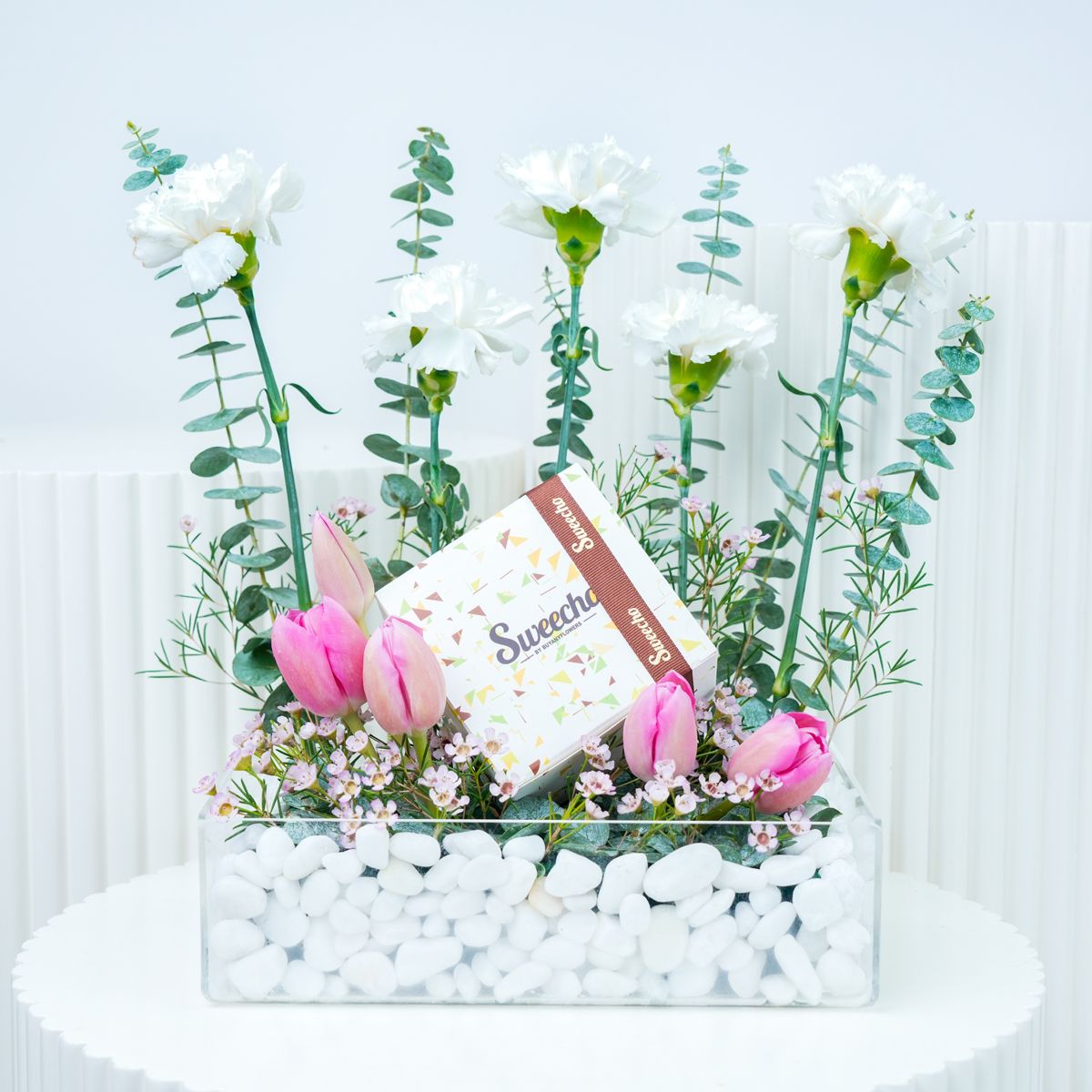 Soft Flower and Chocolate Arrangement in Dubai