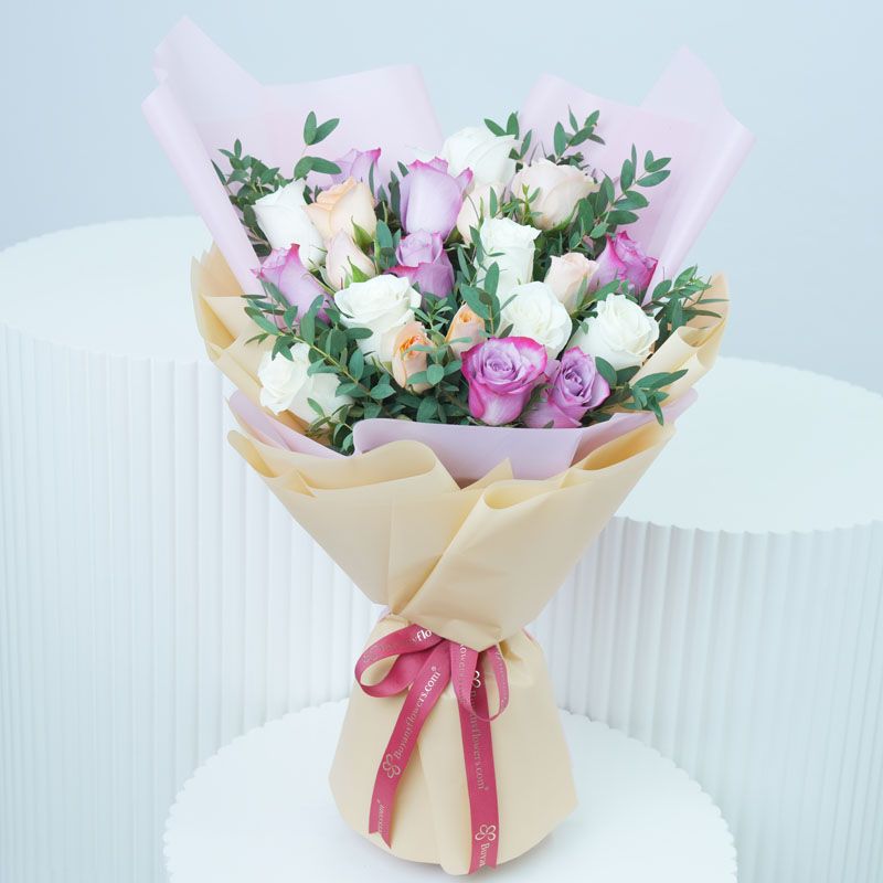 Graceful 21 Roses Bouquet 1