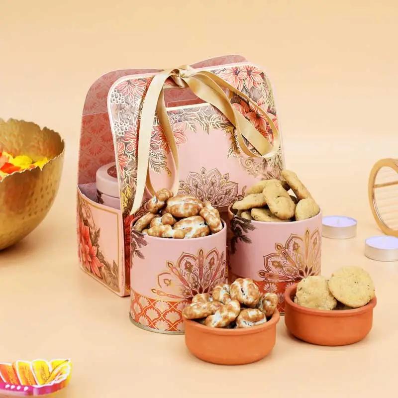 festive-delicious-crunch-mini-hamper_1.webp