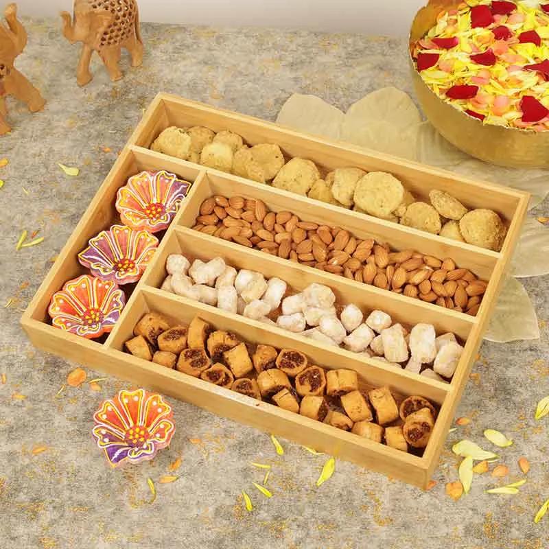 nuts-and-savoury-bamboo-tray_1.webp