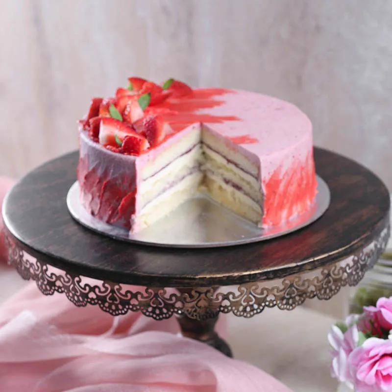 Strawberry Cake 4 Portion thumbnail 3