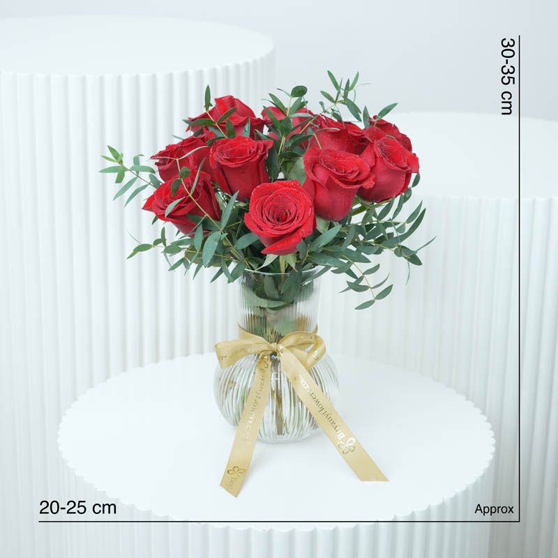 Beauty 11 Red Roses Vase thumbnail 4