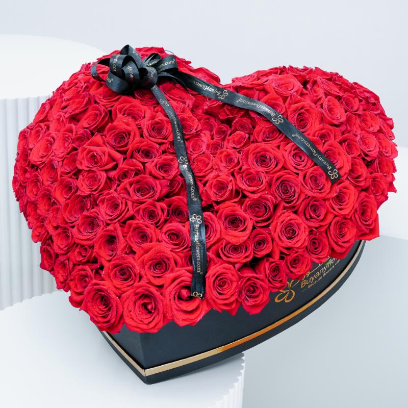 Grand Heart 201 Red Roses 3D Arrangement in Dubai