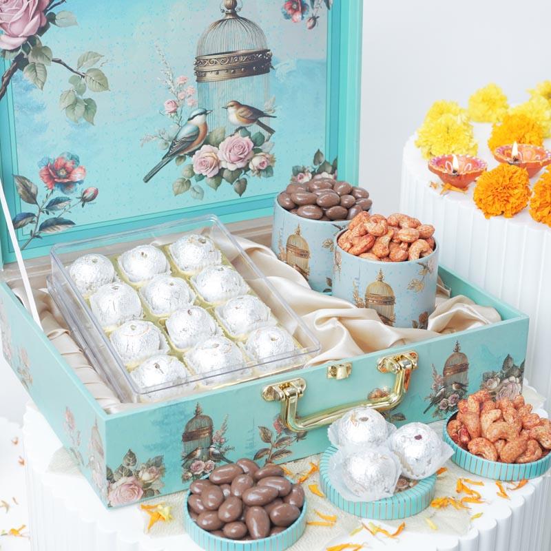 Heritage Blue Sweet And Nut Box thumbnail 2