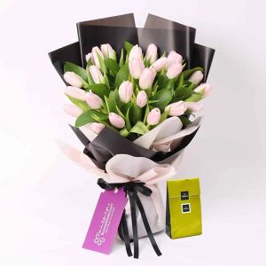 dark-beauty-25-tulips-bouquet-and-deluxe-patchi-chocolates_1.webp