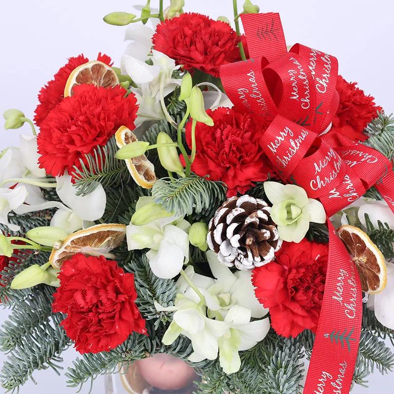 Christmas Flower Arrangement thumbnail 3