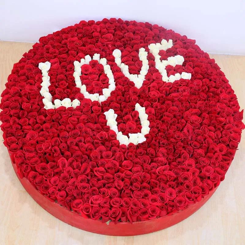 grand-love-u-751-roses-round-arrangement_1.webp