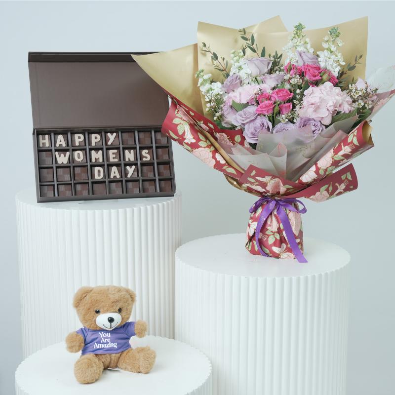 Royal Blush Bouquet Trio in Dubai