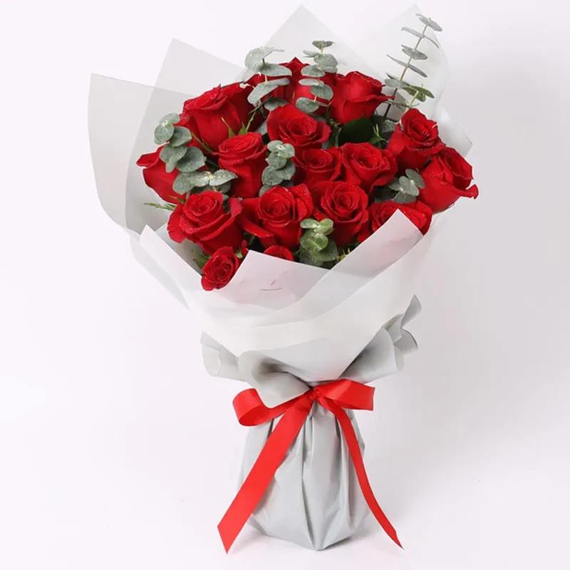 red-beauty-21-roses-bouquet_1.webp