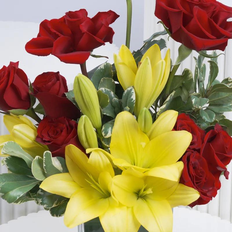 Crown 11 Roses and Lilies Vase - Flowers gift from Buy Any Flowers Dubai in Al Quoz Industrial Area 4, Dubai, UAE - image 2