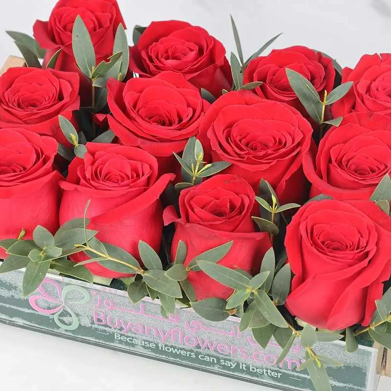Classic Love 12 Red Roses in Tray thumbnail 3