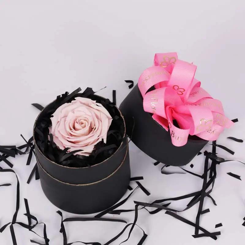 forever-pink-roses-in-black-box_1.webp