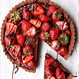 chocolatestrawberrytart8portion_c340d8.webp