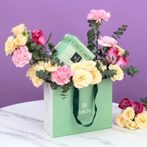 pink-and-peach-patchi-floral-arrangement_1.webp