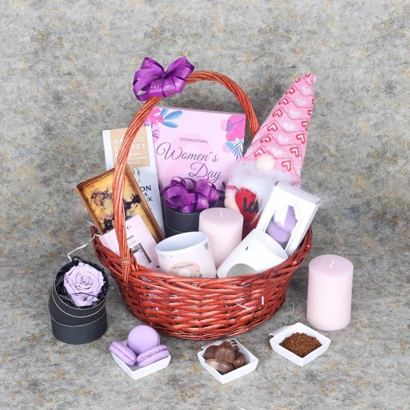 womens-day-delight-gift-basket_1.webp