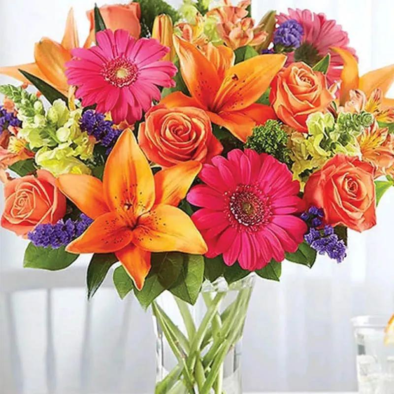 Vibrant Flower Arrangement thumbnail 2