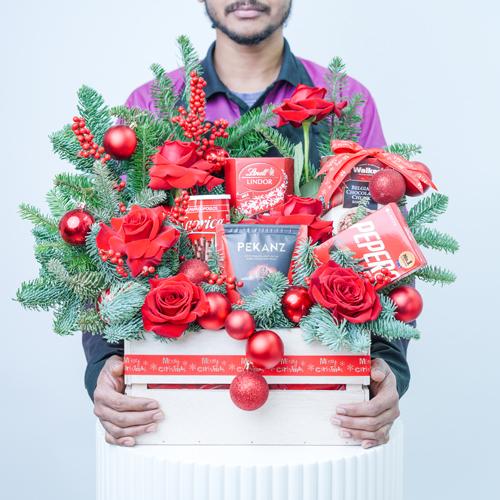 Merry Celebration Gift Hamper thumbnail 2