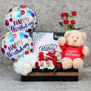 love-birthday-flower-hamper_1.webp