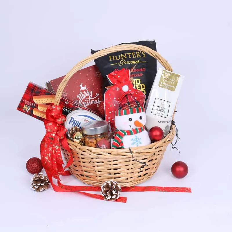 thought-christmas-gift-basket_1.webp