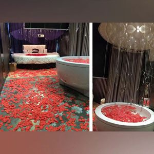 rose-petals-and-balloon-decor_1.webp