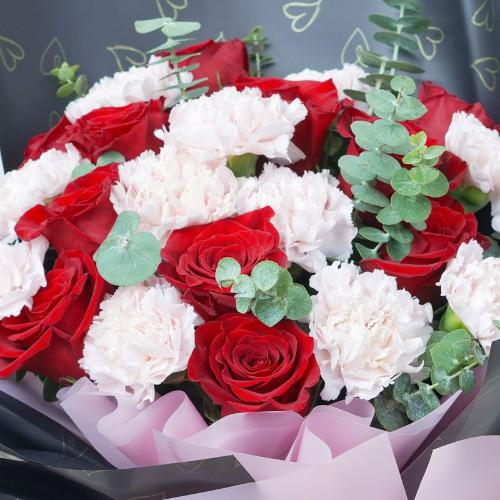 Queen 21 Red Roses and Pink Carnations Bouquet - Flowers gift from Buy Any Flowers Dubai in Al Quoz Industrial Area 4, Dubai, UAE - image 3