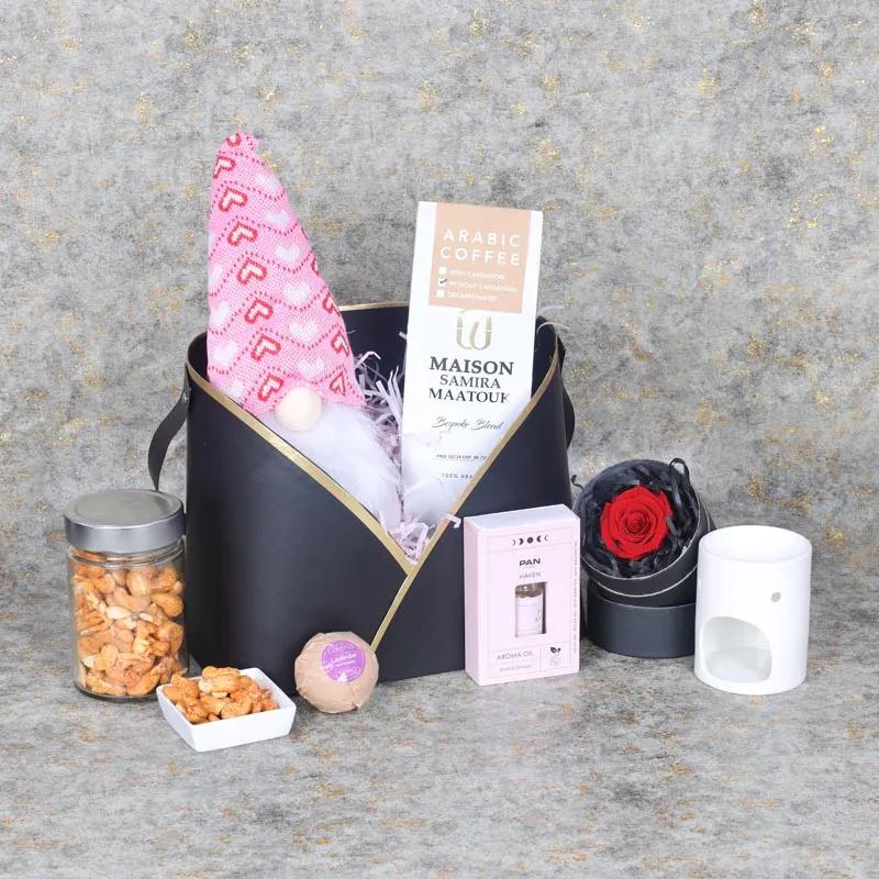 womens-day-gift-box-black_1.webp