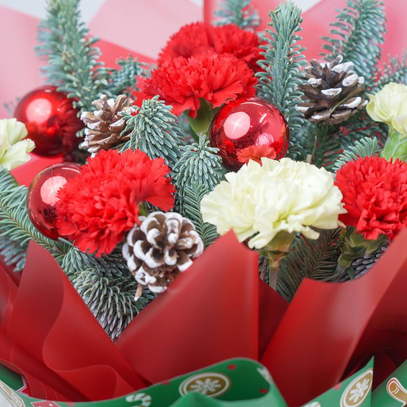 Festive 7 Carnations Bouquet thumbnail 3