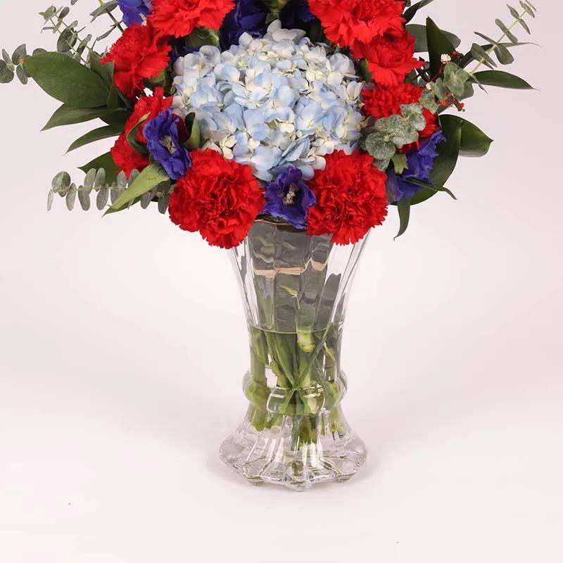 Amour Flowers in Vase thumbnail 4