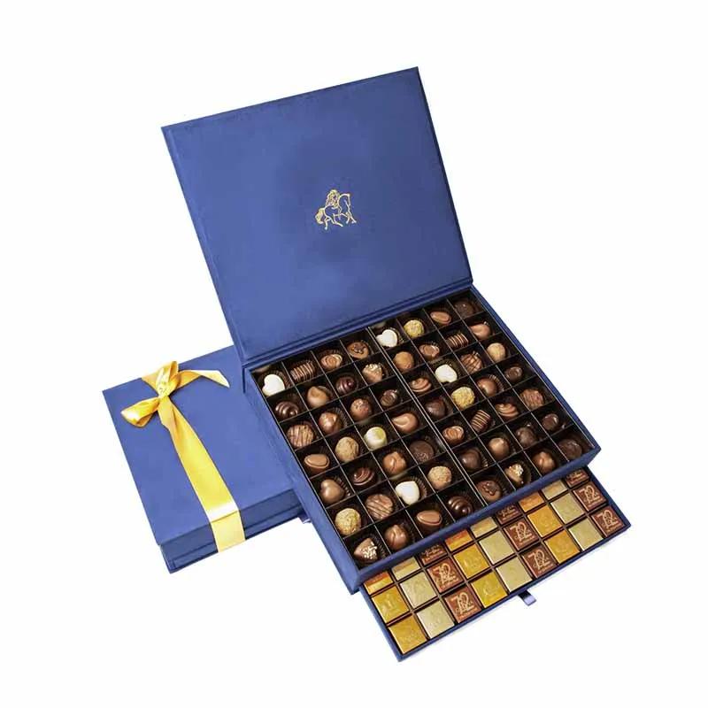 godiva-royal-gift-box-xl-navy-blue_1.webp