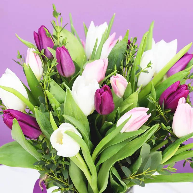 Painted Sky 21 Tulips Vase thumbnail 3