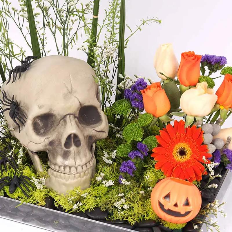 Dead Man Head Flower Arrangement thumbnail 4