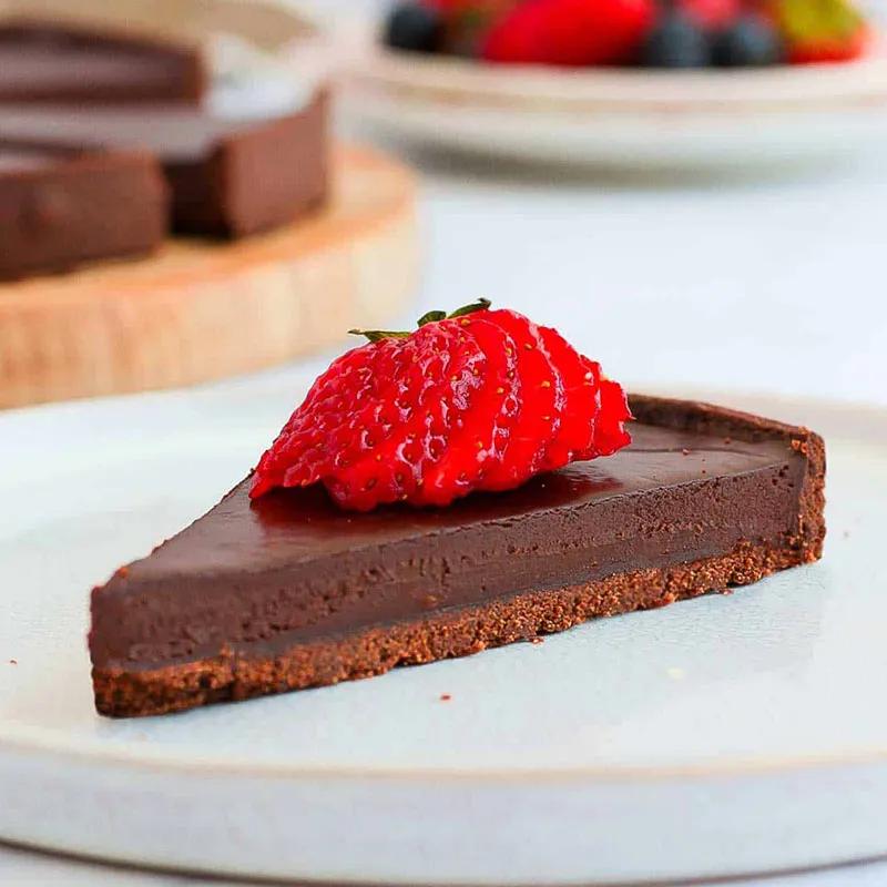 Chocolate Berry Tart 8 Portion thumbnail 2