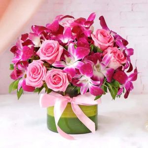 orchid-and-roses-arrangement_1.webp