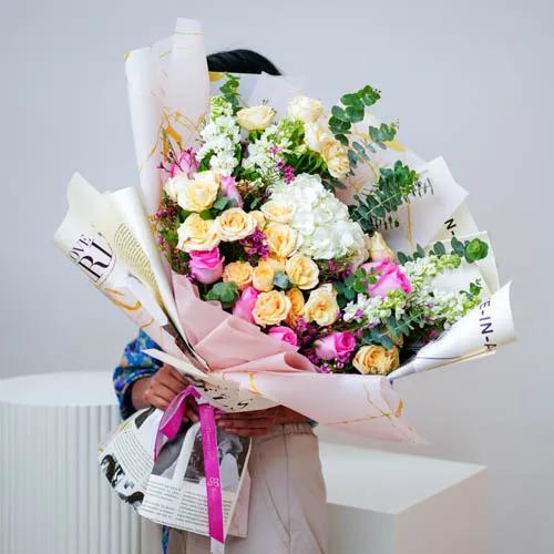 Hug 19 Flower Bouquet - Flowers gift from Buy Any Flowers Dubai in Al Quoz Industrial Area 4, Dubai, UAE - image 2