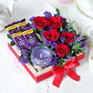 aromatic-roses-hamper_1.webp