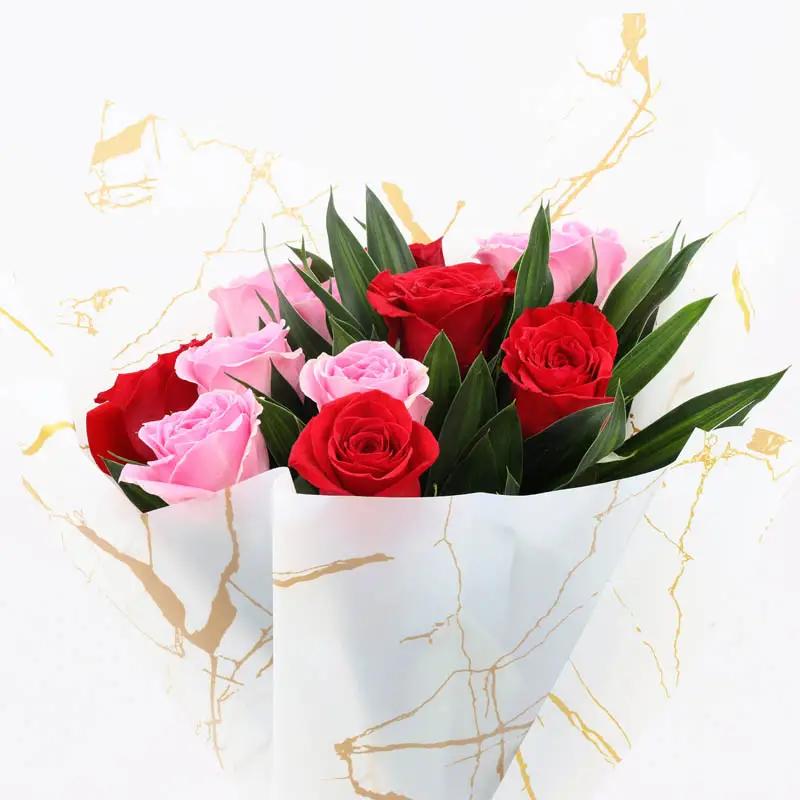 Cute 11 Roses Bouquet thumbnail 2
