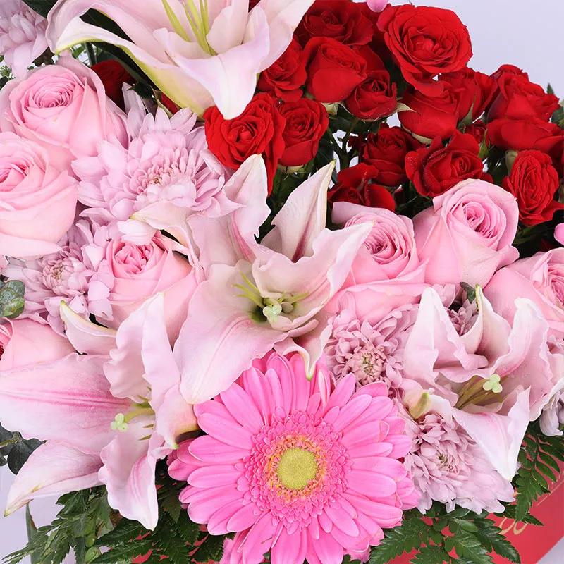 Love Flowers in Heart Shape Box thumbnail 4