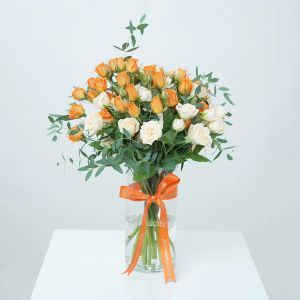 Fantastic 11 Baby Roses In Vase 1